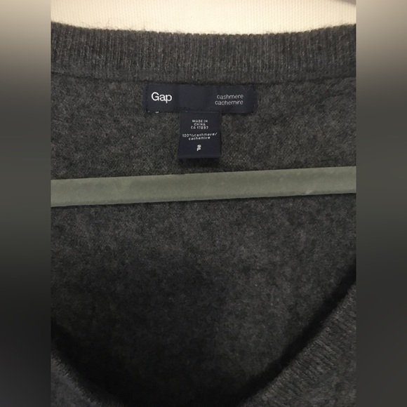 Cashmere Gap Sweater - Picture 4 of 6